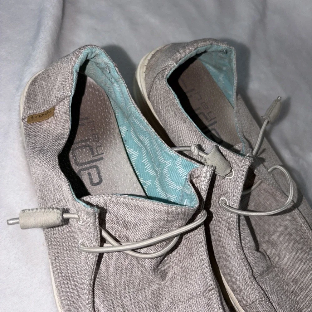 Hey Dude Women's‎ Wendy L Linen Gray teal/green patterned lining 8 Flex Fold EUC